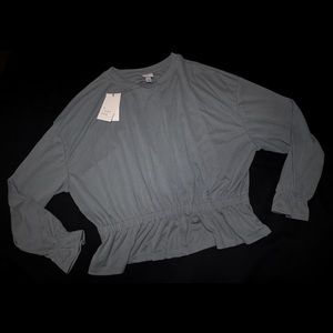 NEVER BEEN WORN Soft Long Sleeve Ribbed Blouse